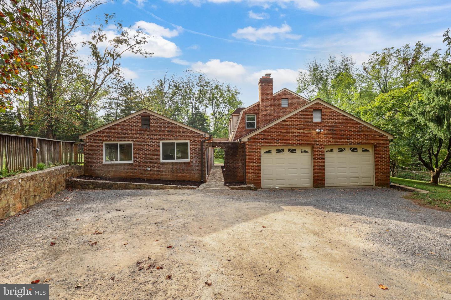 19558 LOUDOUN ORCHARD RD, LEESBURG, Virginia 20175, 3 Bedrooms Bedrooms, ,2 BathroomsBathrooms,Residential,For sale,19558 LOUDOUN ORCHARD RD,VALO2107672 MLS # VALO2107672