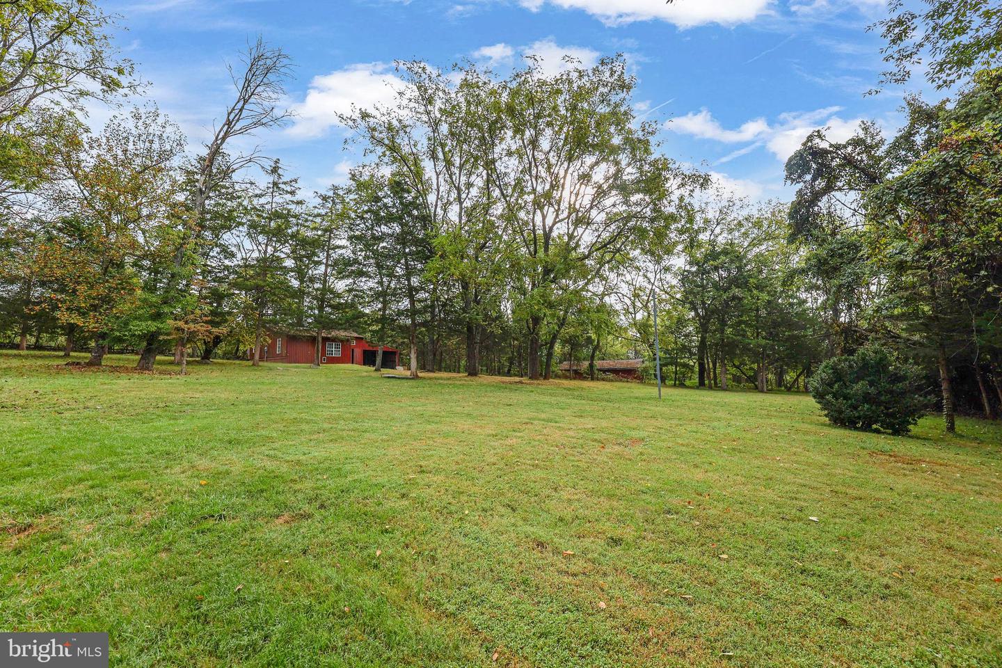 19558 LOUDOUN ORCHARD RD, LEESBURG, Virginia 20175, 3 Bedrooms Bedrooms, ,2 BathroomsBathrooms,Residential,For sale,19558 LOUDOUN ORCHARD RD,VALO2107672 MLS # VALO2107672