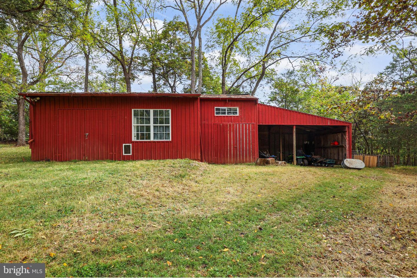 19558 LOUDOUN ORCHARD RD, LEESBURG, Virginia 20175, 3 Bedrooms Bedrooms, ,2 BathroomsBathrooms,Residential,For sale,19558 LOUDOUN ORCHARD RD,VALO2107672 MLS # VALO2107672