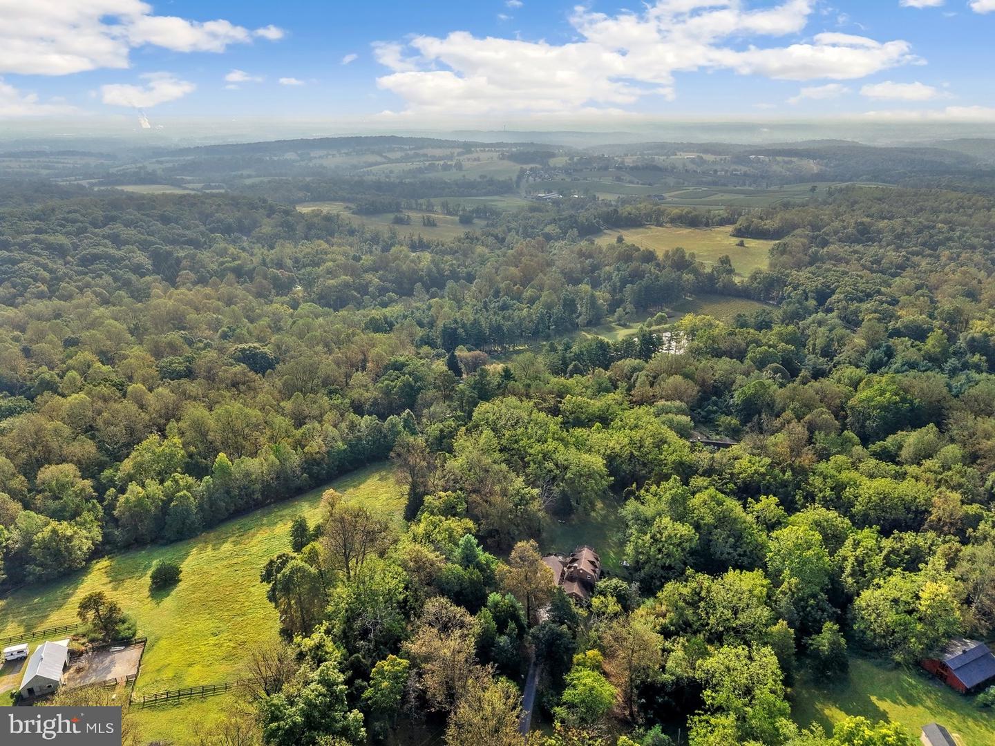 19558 LOUDOUN ORCHARD RD, LEESBURG, Virginia 20175, 3 Bedrooms Bedrooms, ,2 BathroomsBathrooms,Residential,For sale,19558 LOUDOUN ORCHARD RD,VALO2107672 MLS # VALO2107672