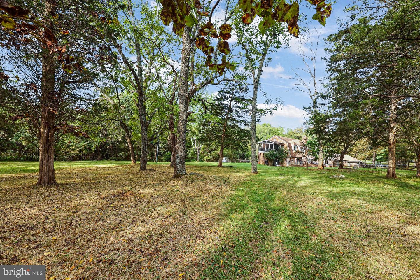 19558 LOUDOUN ORCHARD RD, LEESBURG, Virginia 20175, 3 Bedrooms Bedrooms, ,2 BathroomsBathrooms,Residential,For sale,19558 LOUDOUN ORCHARD RD,VALO2107672 MLS # VALO2107672
