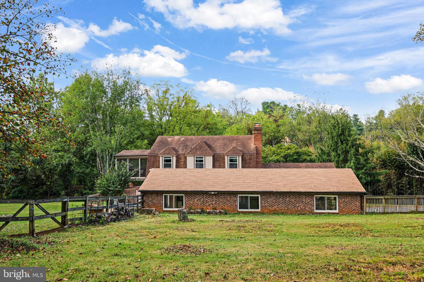 19558 LOUDOUN ORCHARD RD, LEESBURG, Virginia 20175, 3 Bedrooms Bedrooms, ,2 BathroomsBathrooms,Residential,For sale,19558 LOUDOUN ORCHARD RD,VALO2107672 MLS # VALO2107672