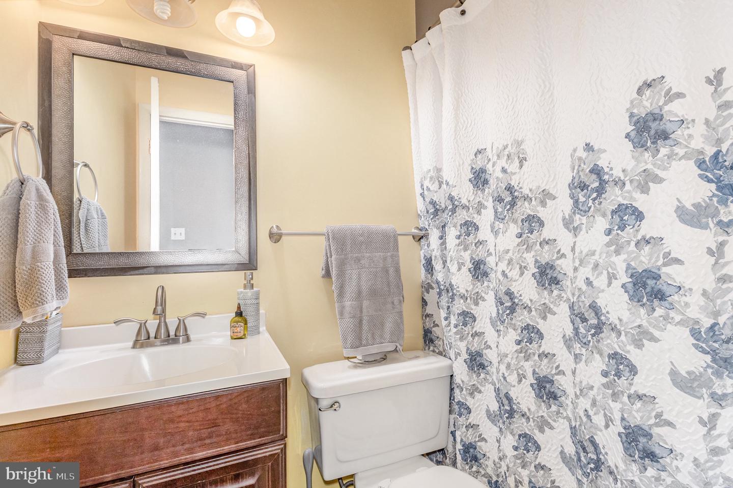 9816 HAGEL CIR, LORTON, Virginia 22079, 3 Bedrooms Bedrooms, ,2 BathroomsBathrooms,Residential,For sale,9816 HAGEL CIR,VAFX2269400 MLS # VAFX2269400