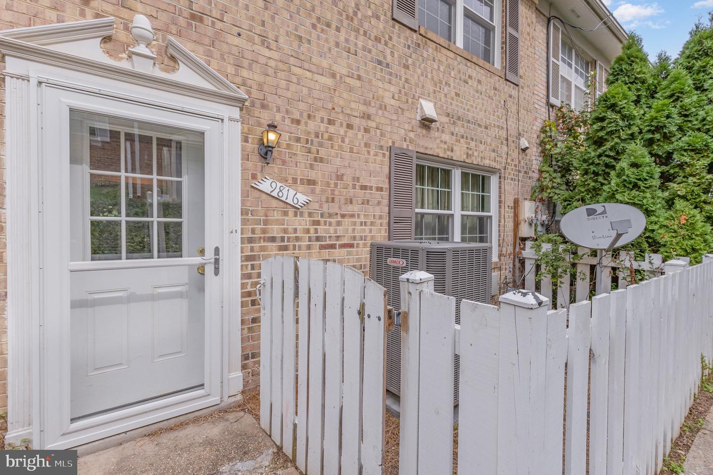 9816 HAGEL CIR, LORTON, Virginia 22079, 3 Bedrooms Bedrooms, ,2 BathroomsBathrooms,Residential,For sale,9816 HAGEL CIR,VAFX2269400 MLS # VAFX2269400
