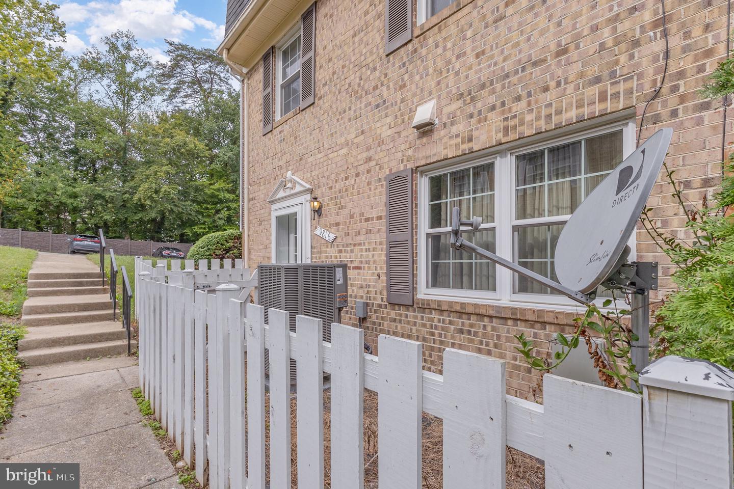 9816 HAGEL CIR, LORTON, Virginia 22079, 3 Bedrooms Bedrooms, ,2 BathroomsBathrooms,Residential,For sale,9816 HAGEL CIR,VAFX2269400 MLS # VAFX2269400