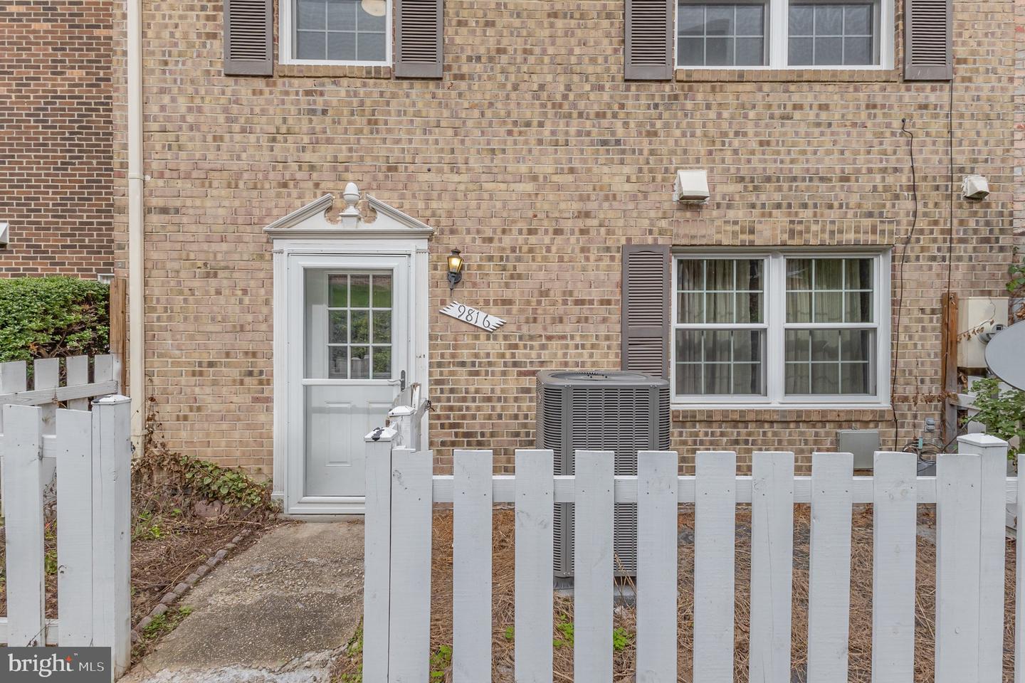 9816 HAGEL CIR, LORTON, Virginia 22079, 3 Bedrooms Bedrooms, ,2 BathroomsBathrooms,Residential,For sale,9816 HAGEL CIR,VAFX2269400 MLS # VAFX2269400