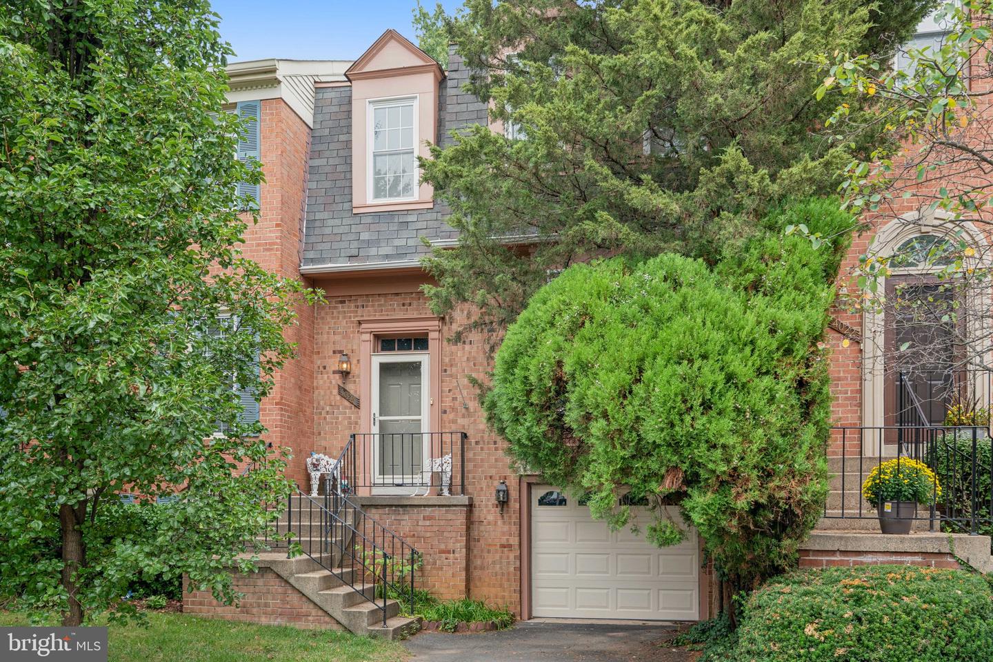 4024 NICHOLAS CT, FAIRFAX, Virginia 22033, 3 Bedrooms Bedrooms, ,3 BathroomsBathrooms,Residential,For sale,4024 NICHOLAS CT,VAFX2269424 MLS # VAFX2269424