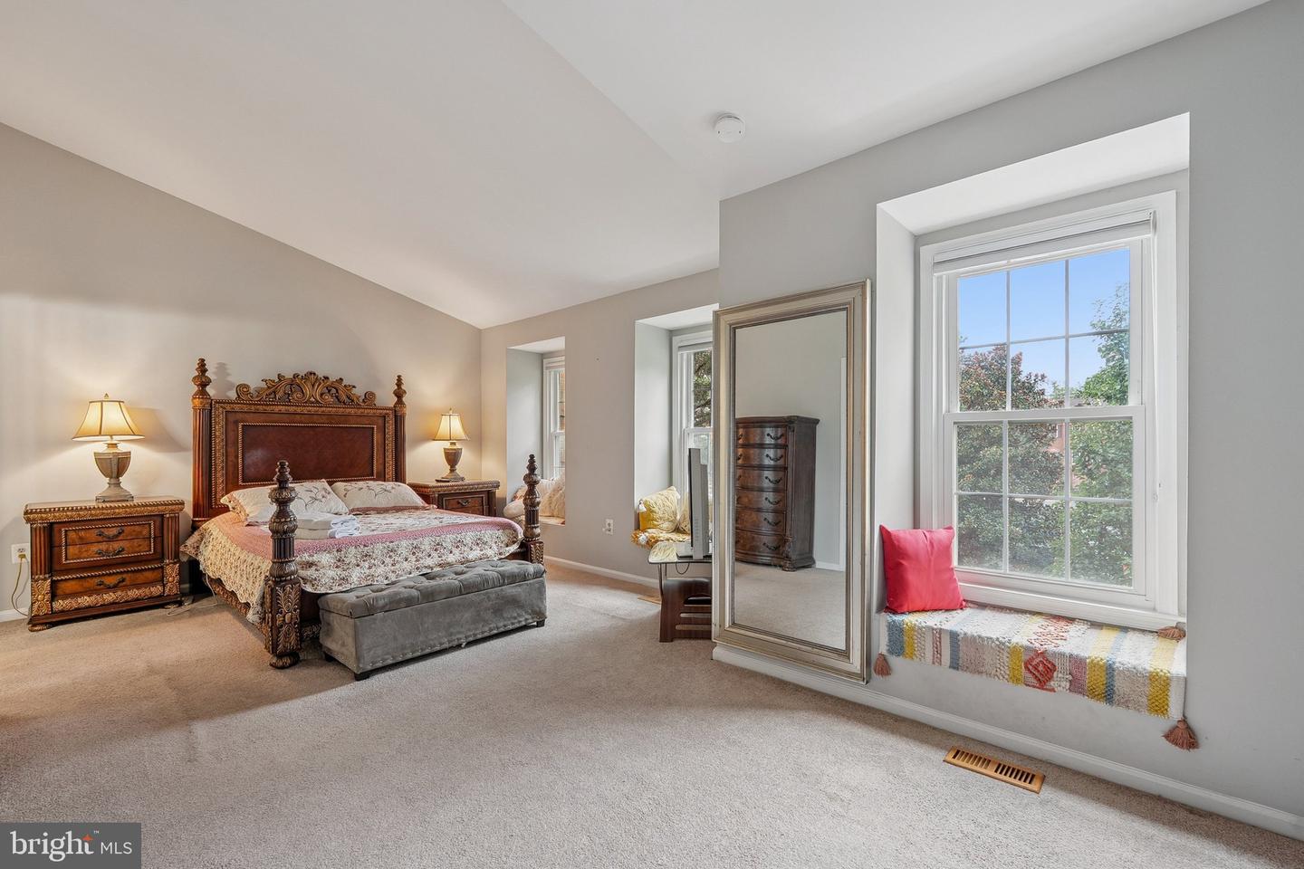 4024 NICHOLAS CT, FAIRFAX, Virginia 22033, 3 Bedrooms Bedrooms, ,3 BathroomsBathrooms,Residential,For sale,4024 NICHOLAS CT,VAFX2269424 MLS # VAFX2269424