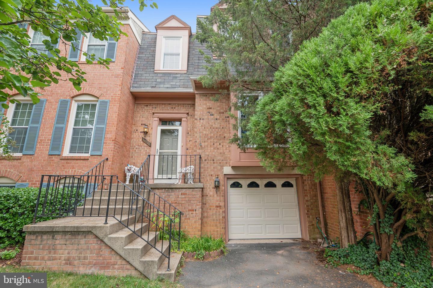 4024 NICHOLAS CT, FAIRFAX, Virginia 22033, 3 Bedrooms Bedrooms, ,3 BathroomsBathrooms,Residential,For sale,4024 NICHOLAS CT,VAFX2269424 MLS # VAFX2269424
