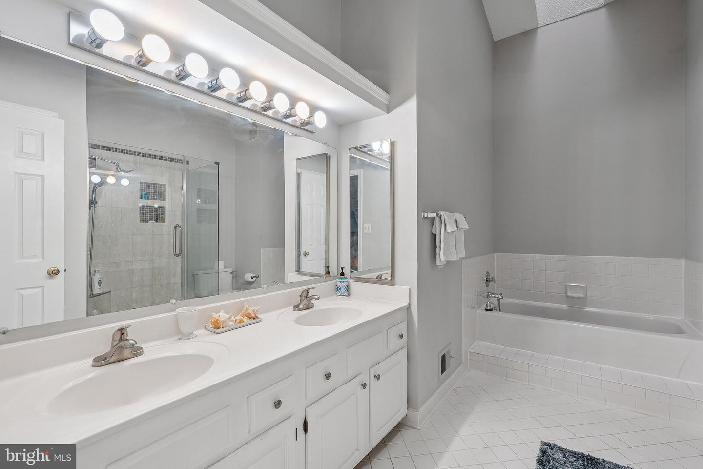 4024 NICHOLAS CT, FAIRFAX, Virginia 22033, 3 Bedrooms Bedrooms, ,3 BathroomsBathrooms,Residential,For sale,4024 NICHOLAS CT,VAFX2269424 MLS # VAFX2269424