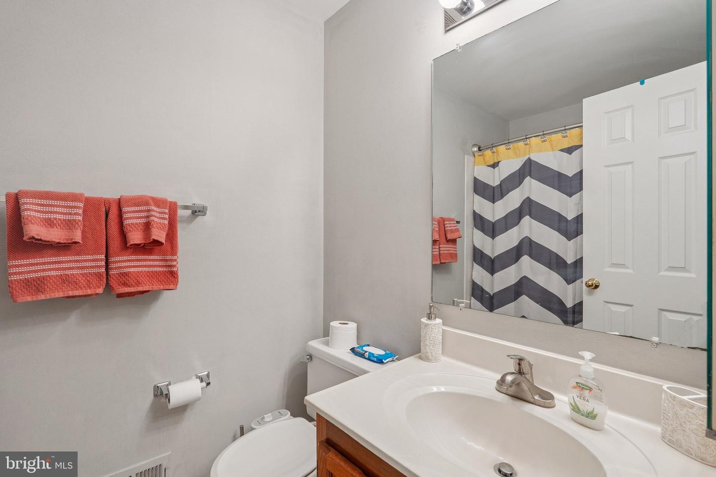 4024 NICHOLAS CT, FAIRFAX, Virginia 22033, 3 Bedrooms Bedrooms, ,3 BathroomsBathrooms,Residential,For sale,4024 NICHOLAS CT,VAFX2269424 MLS # VAFX2269424