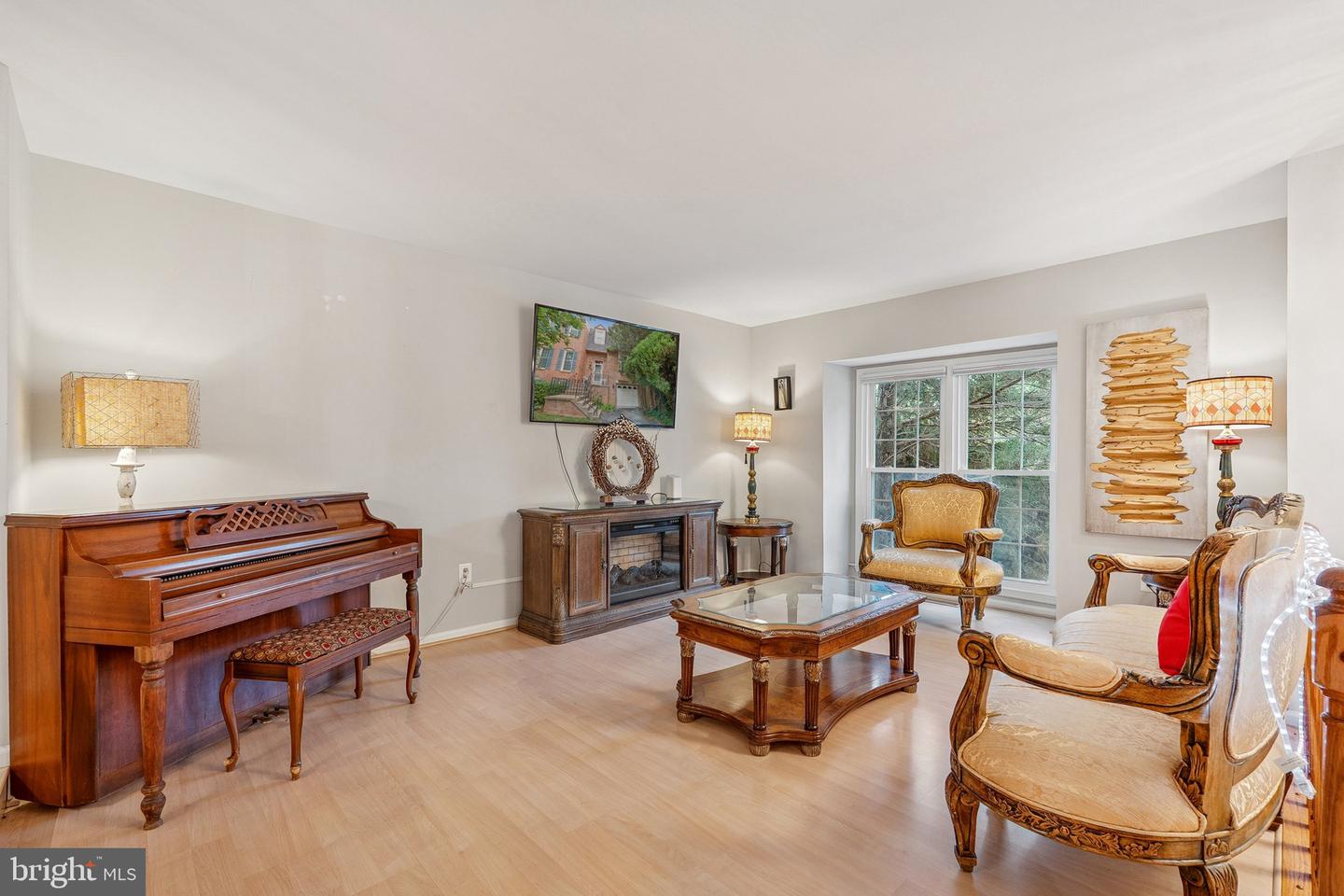 4024 NICHOLAS CT, FAIRFAX, Virginia 22033, 3 Bedrooms Bedrooms, ,3 BathroomsBathrooms,Residential,For sale,4024 NICHOLAS CT,VAFX2269424 MLS # VAFX2269424