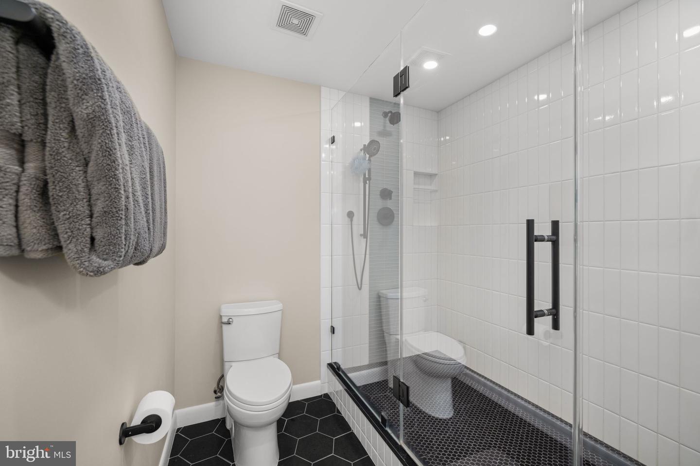400 MASSACHUSETTS AVE NW #1011, WASHINGTON, District Of Columbia 20001, 2 Bedrooms Bedrooms, ,2 BathroomsBathrooms,Residential,For sale,400 MASSACHUSETTS AVE NW #1011,DCDC2224386 MLS # DCDC2224386