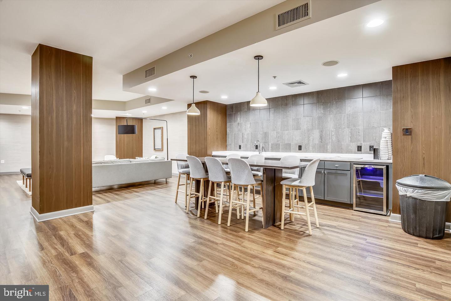 400 MASSACHUSETTS AVE NW #1011, WASHINGTON, District Of Columbia 20001, 2 Bedrooms Bedrooms, ,2 BathroomsBathrooms,Residential,For sale,400 MASSACHUSETTS AVE NW #1011,DCDC2224386 MLS # DCDC2224386