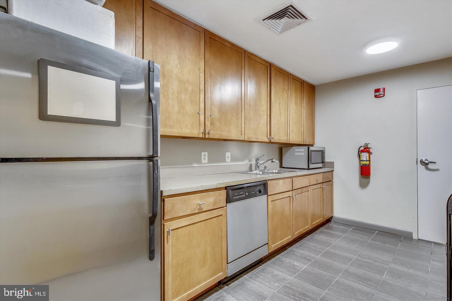 400 MASSACHUSETTS AVE NW #1011, WASHINGTON, District Of Columbia 20001, 2 Bedrooms Bedrooms, ,2 BathroomsBathrooms,Residential,For sale,400 MASSACHUSETTS AVE NW #1011,DCDC2224386 MLS # DCDC2224386