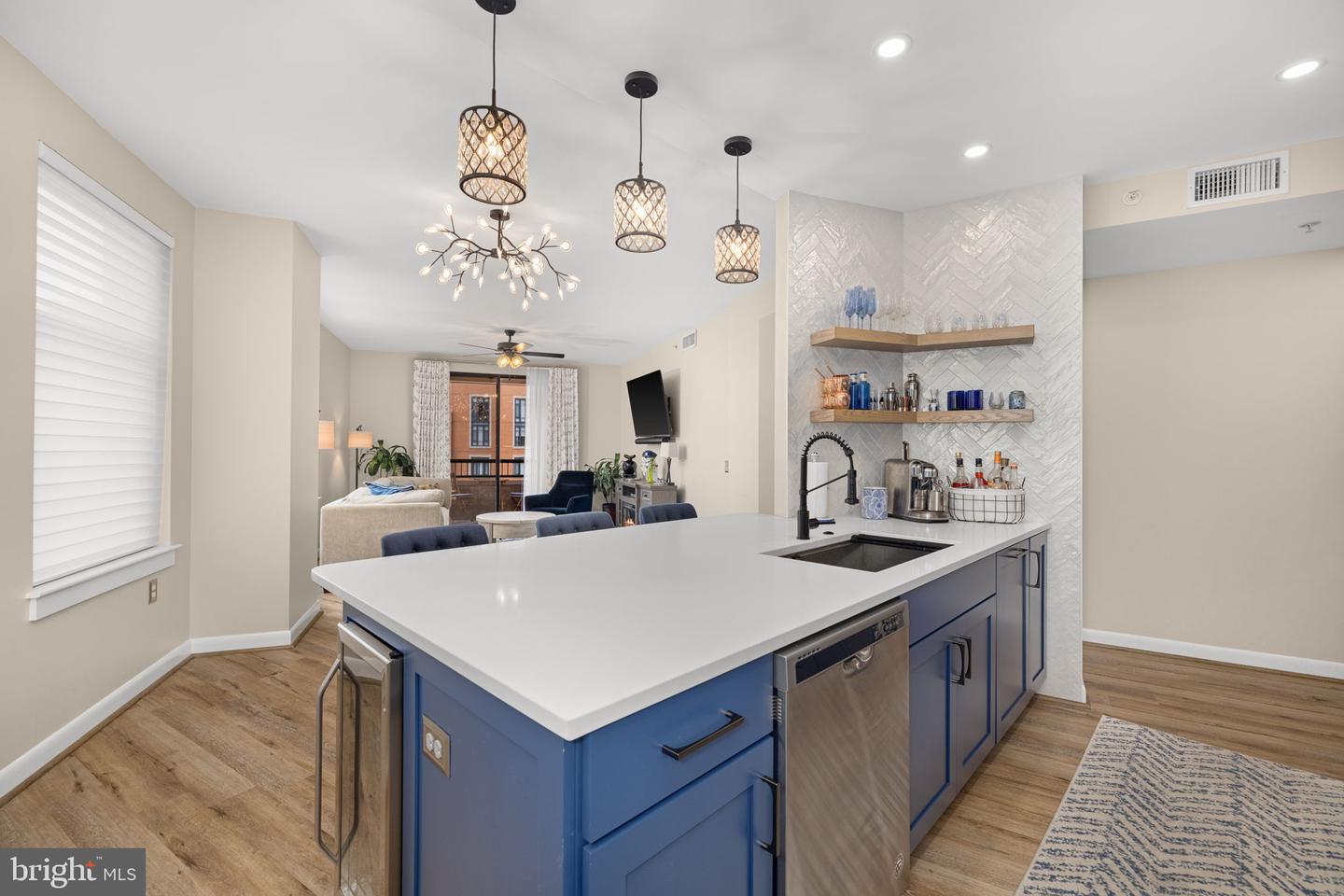 400 MASSACHUSETTS AVE NW #1011, WASHINGTON, District Of Columbia 20001, 2 Bedrooms Bedrooms, ,2 BathroomsBathrooms,Residential,For sale,400 MASSACHUSETTS AVE NW #1011,DCDC2224386 MLS # DCDC2224386