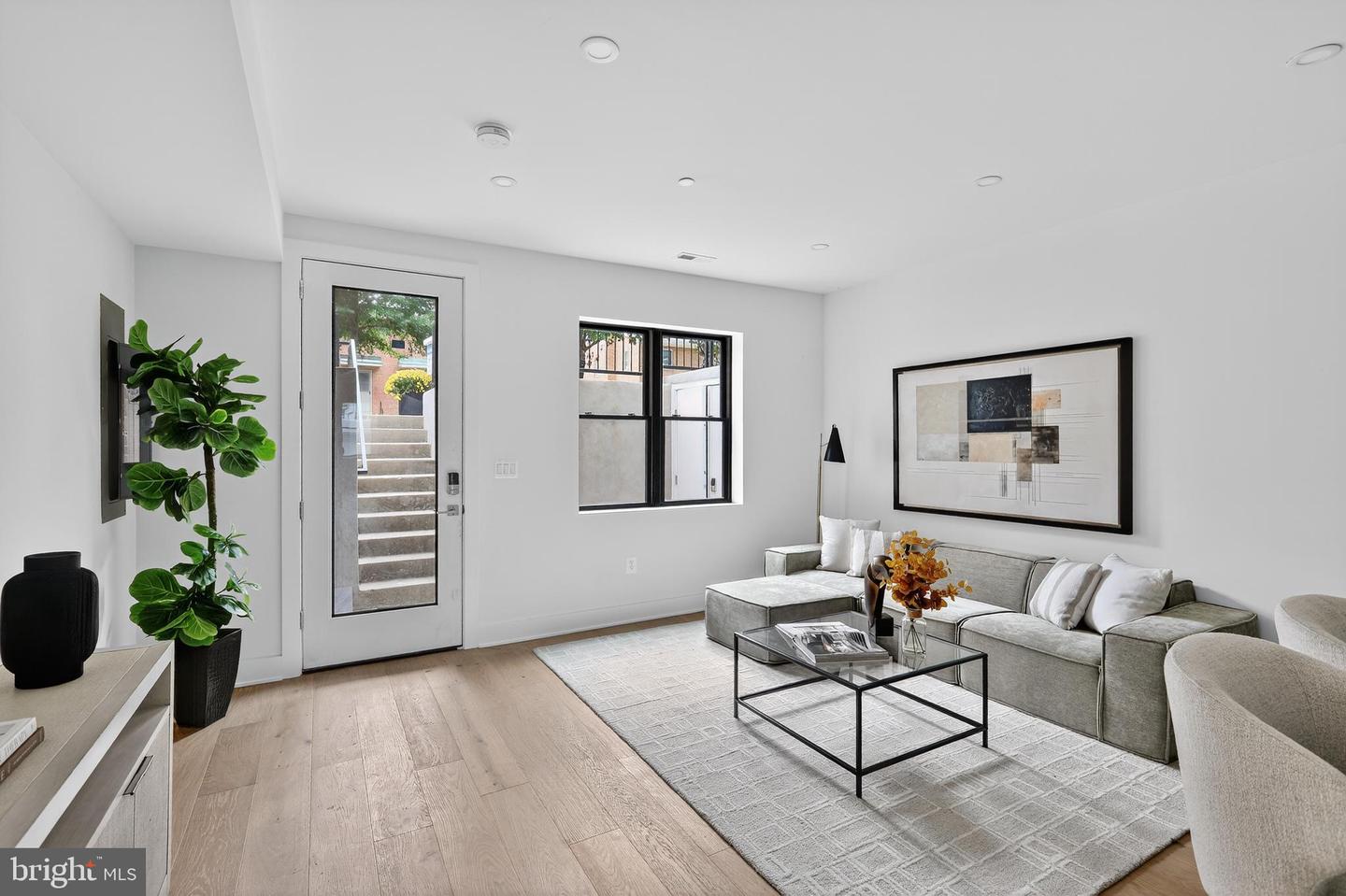 828 21ST ST NE #1, WASHINGTON, District Of Columbia 20002, 1 Bedroom Bedrooms, ,1 BathroomBathrooms,Residential,For sale,828 21ST ST NE #1,DCDC2224396 MLS # DCDC2224396