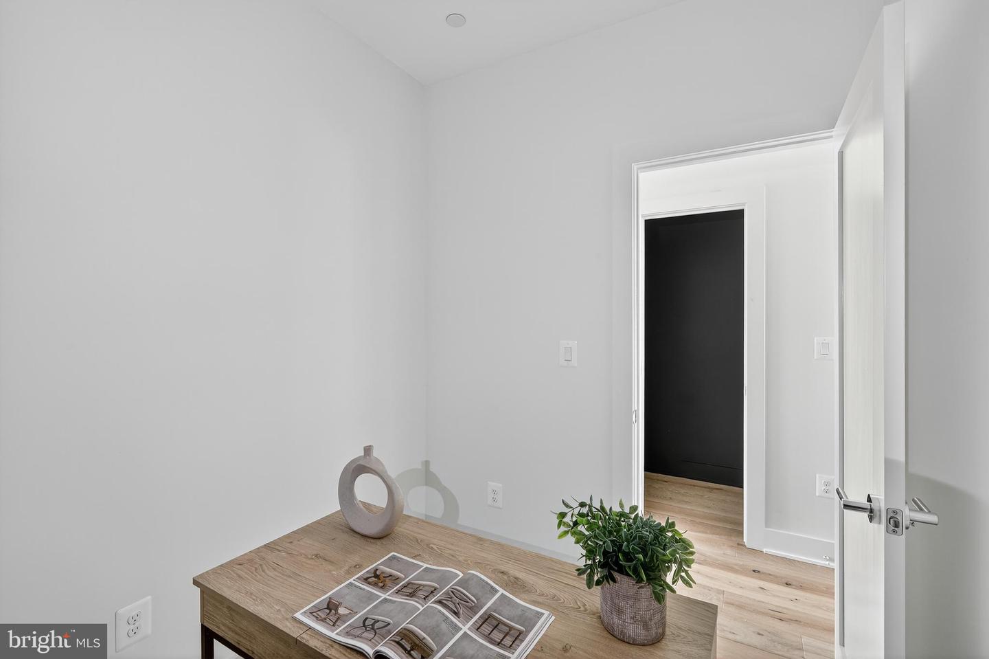 828 21ST ST NE #1, WASHINGTON, District Of Columbia 20002, 1 Bedroom Bedrooms, ,1 BathroomBathrooms,Residential,For sale,828 21ST ST NE #1,DCDC2224396 MLS # DCDC2224396