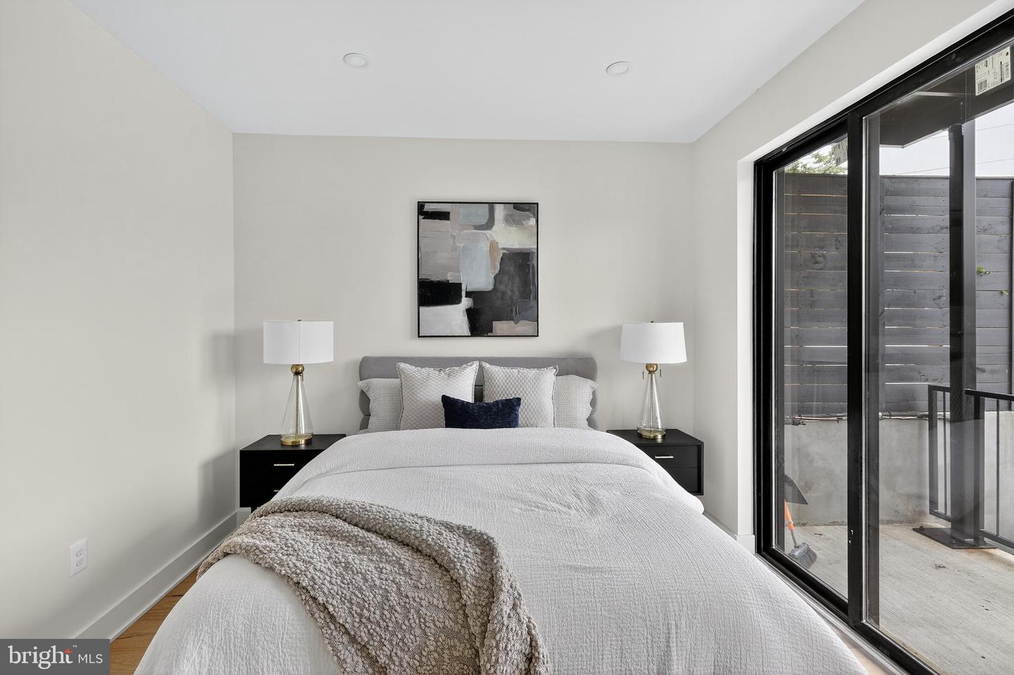 828 21ST ST NE #1, WASHINGTON, District Of Columbia 20002, 1 Bedroom Bedrooms, ,1 BathroomBathrooms,Residential,For sale,828 21ST ST NE #1,DCDC2224396 MLS # DCDC2224396