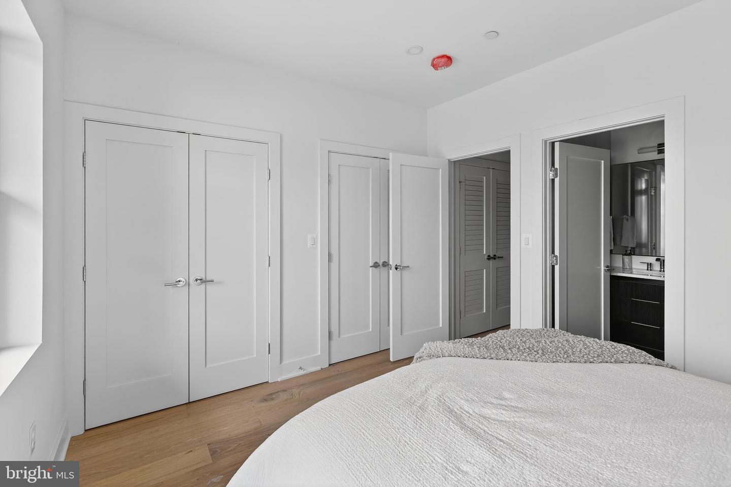 828 21ST ST NE #1, WASHINGTON, District Of Columbia 20002, 1 Bedroom Bedrooms, ,1 BathroomBathrooms,Residential,For sale,828 21ST ST NE #1,DCDC2224396 MLS # DCDC2224396
