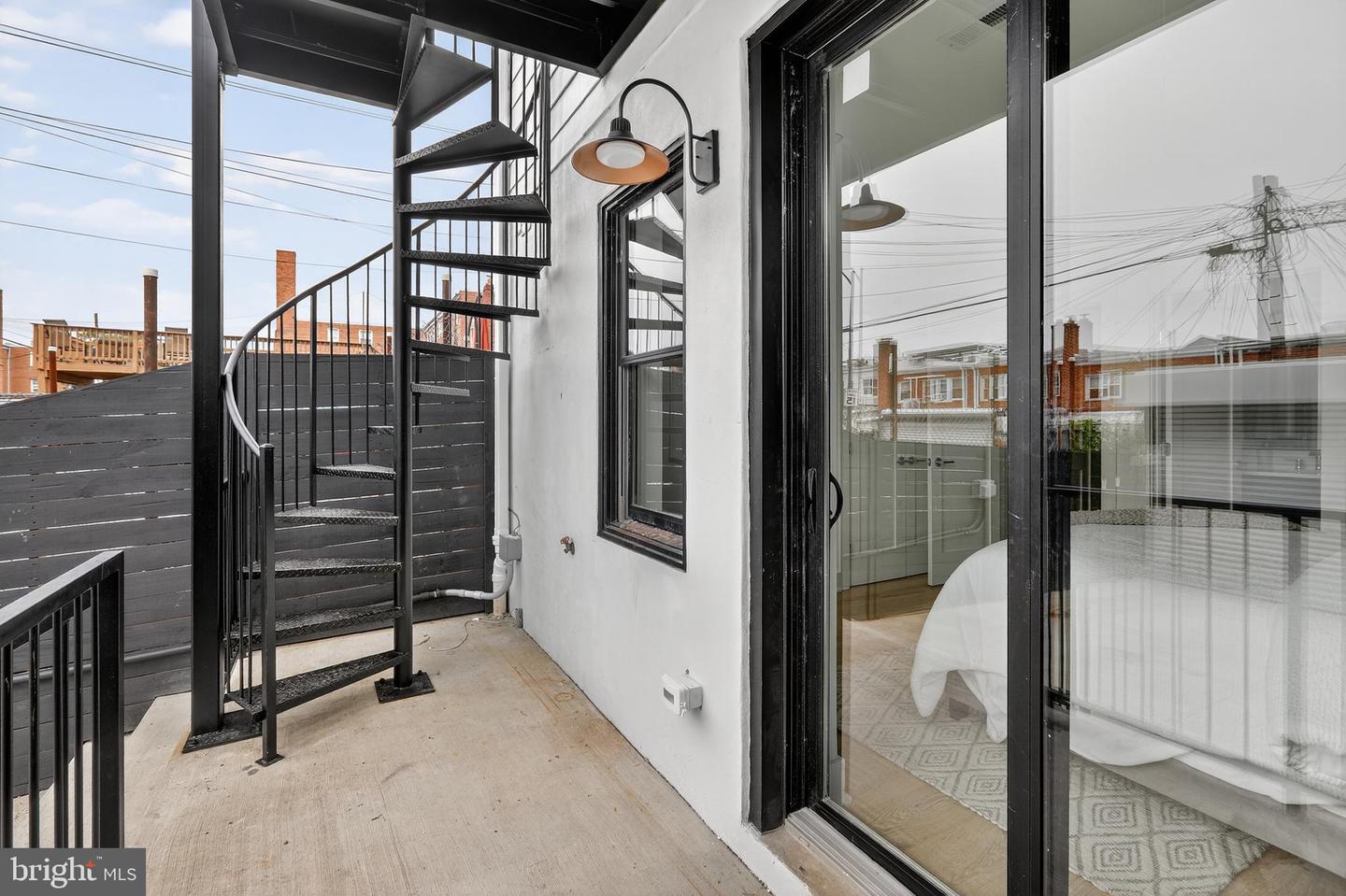 828 21ST ST NE #1, WASHINGTON, District Of Columbia 20002, 1 Bedroom Bedrooms, ,1 BathroomBathrooms,Residential,For sale,828 21ST ST NE #1,DCDC2224396 MLS # DCDC2224396