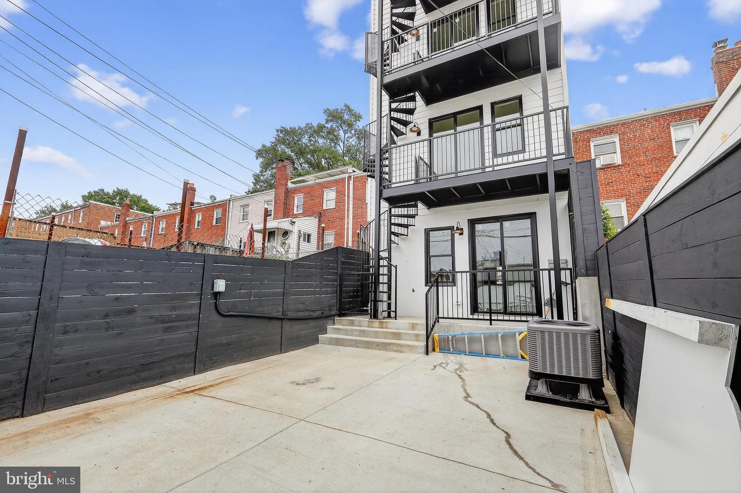828 21ST ST NE #1, WASHINGTON, District Of Columbia 20002, 1 Bedroom Bedrooms, ,1 BathroomBathrooms,Residential,For sale,828 21ST ST NE #1,DCDC2224396 MLS # DCDC2224396