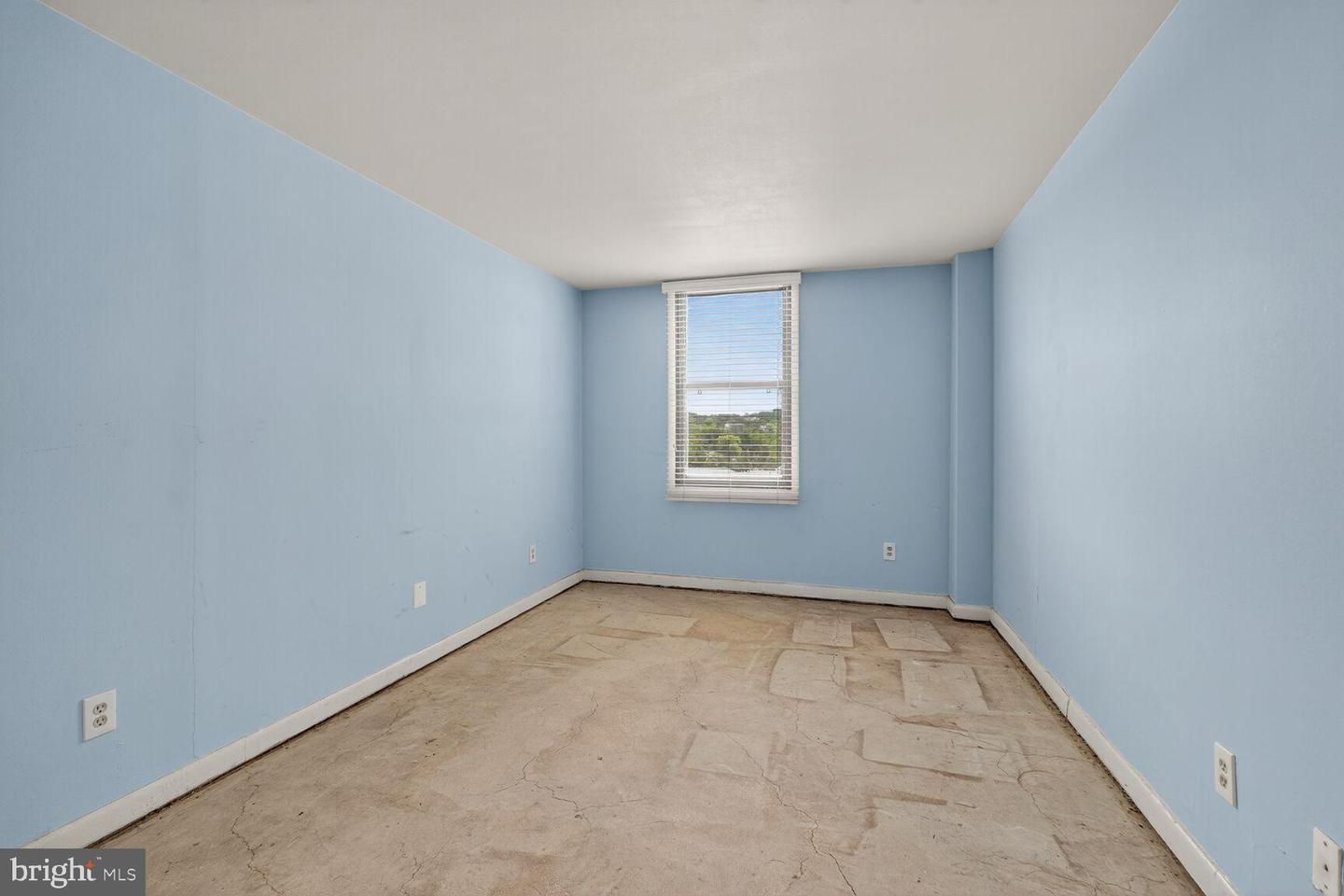 4600 DUKE ST #1121, ALEXANDRIA, Virginia 22304, 2 Bedrooms Bedrooms, ,1 BathroomBathrooms,Residential,For sale,4600 DUKE ST #1121,VAAX2050246 MLS # VAAX2050246