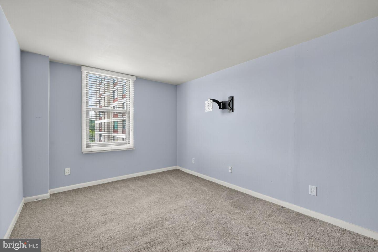 4600 DUKE ST #1121, ALEXANDRIA, Virginia 22304, 2 Bedrooms Bedrooms, ,1 BathroomBathrooms,Residential,For sale,4600 DUKE ST #1121,VAAX2050246 MLS # VAAX2050246
