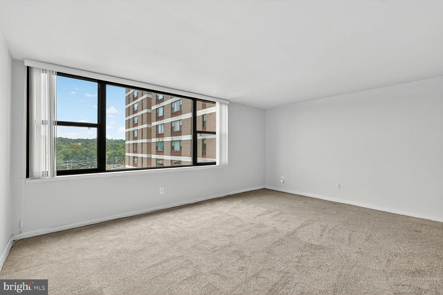 4600 DUKE ST #1121, ALEXANDRIA, Virginia 22304, 2 Bedrooms Bedrooms, ,1 BathroomBathrooms,Residential,For sale,4600 DUKE ST #1121,VAAX2050246 MLS # VAAX2050246