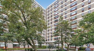 4600 DUKE ST #1121, ALEXANDRIA, Virginia 22304, 2 Bedrooms Bedrooms, ,1 BathroomBathrooms,Residential,For sale,4600 DUKE ST #1121,VAAX2050246 MLS # VAAX2050246