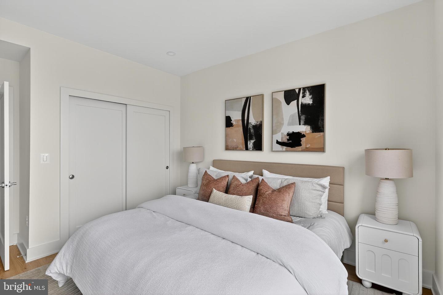 828 21ST ST NE #3, WASHINGTON, District Of Columbia 20002, 2 Bedrooms Bedrooms, ,2 BathroomsBathrooms,Residential,For sale,828 21ST ST NE #3,DCDC2224406 MLS # DCDC2224406
