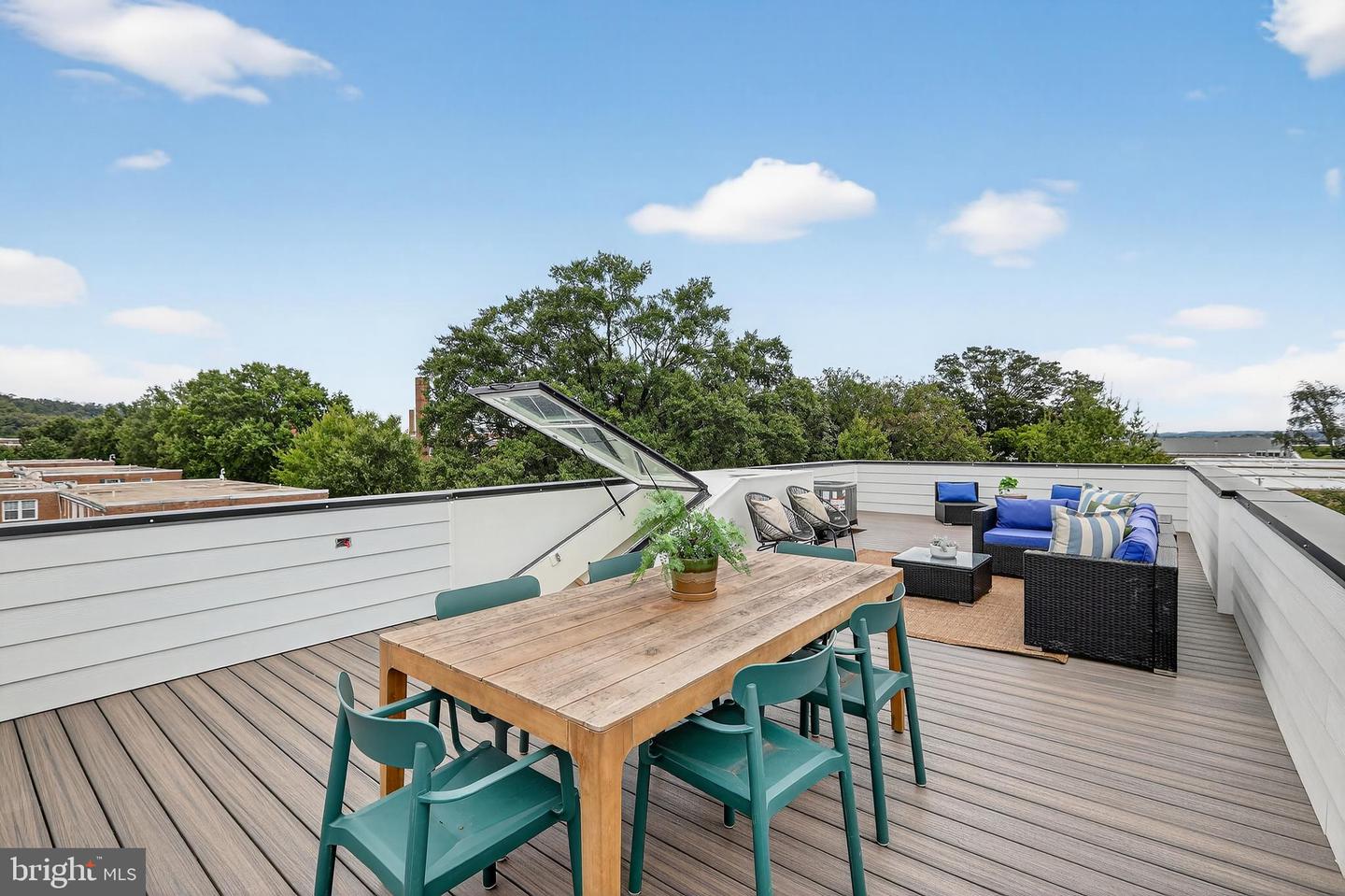 828 21ST ST NE #3, WASHINGTON, District Of Columbia 20002, 2 Bedrooms Bedrooms, ,2 BathroomsBathrooms,Residential,For sale,828 21ST ST NE #3,DCDC2224406 MLS # DCDC2224406