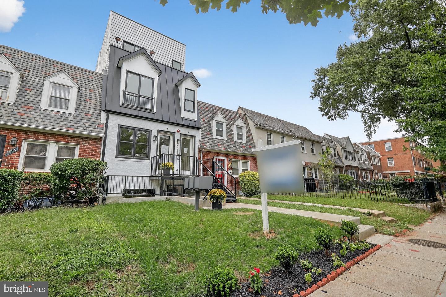 828 21ST ST NE #3, WASHINGTON, District Of Columbia 20002, 2 Bedrooms Bedrooms, ,2 BathroomsBathrooms,Residential,For sale,828 21ST ST NE #3,DCDC2224406 MLS # DCDC2224406