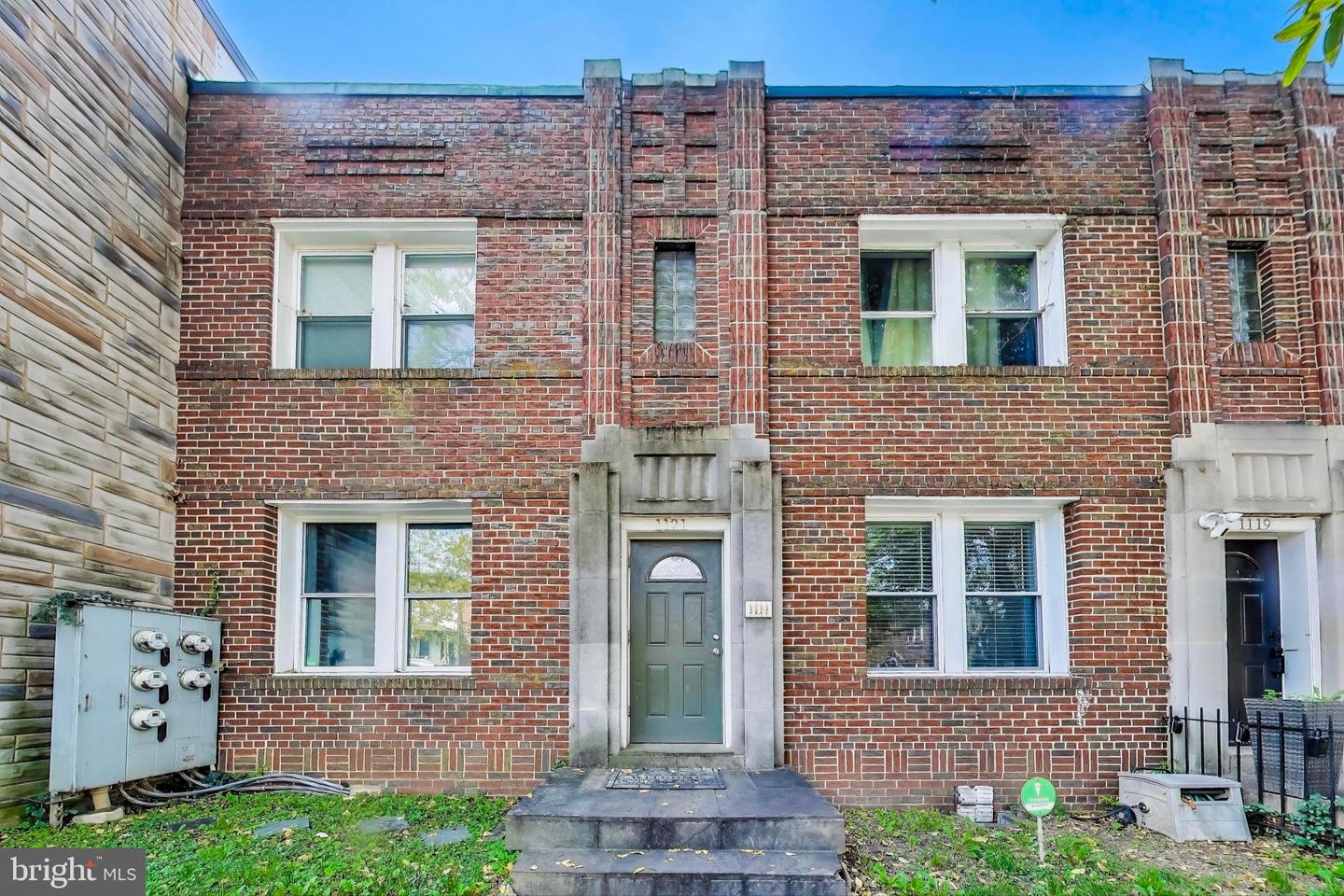 1121 QUEEN ST NE #2, WASHINGTON, District Of Columbia 20002, 2 Bedrooms Bedrooms, 3 Rooms Rooms,1 BathroomBathrooms,Residential,For sale,1121 QUEEN ST NE #2,DCDC2224434 MLS # DCDC2224434