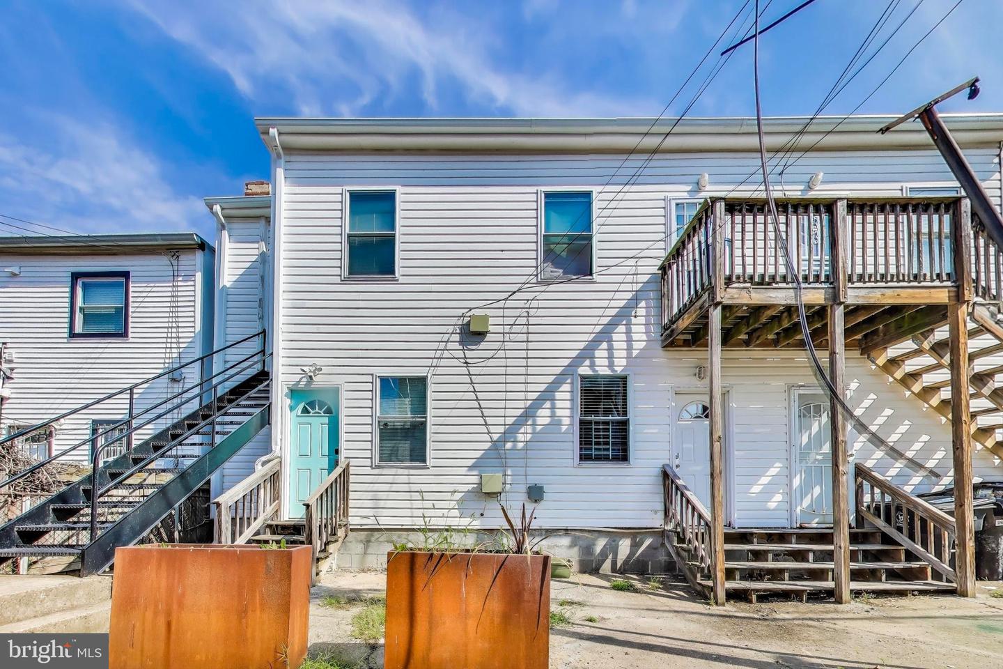 1121 QUEEN ST NE #2, WASHINGTON, District Of Columbia 20002, 2 Bedrooms Bedrooms, 3 Rooms Rooms,1 BathroomBathrooms,Residential,For sale,1121 QUEEN ST NE #2,DCDC2224434 MLS # DCDC2224434