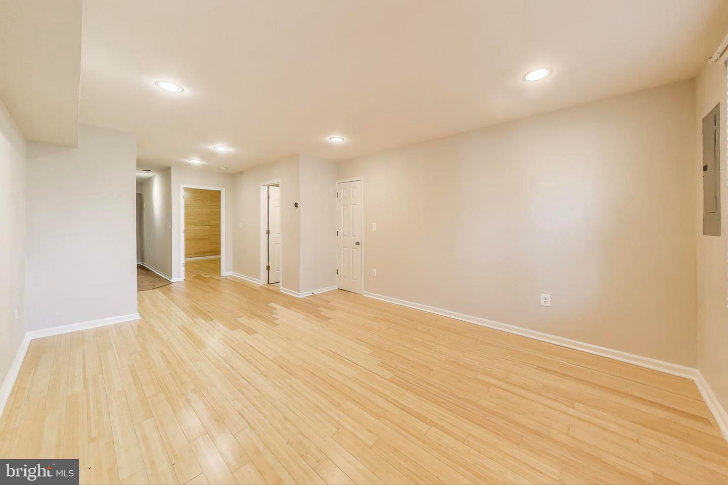 1121 QUEEN ST NE #2, WASHINGTON, District Of Columbia 20002, 2 Bedrooms Bedrooms, 3 Rooms Rooms,1 BathroomBathrooms,Residential,For sale,1121 QUEEN ST NE #2,DCDC2224434 MLS # DCDC2224434