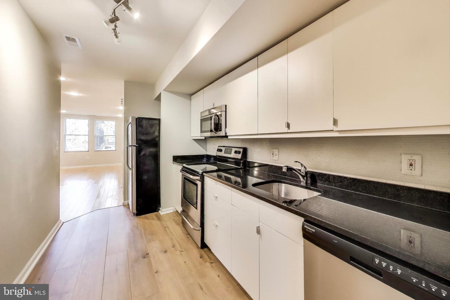 1121 QUEEN ST NE #2, WASHINGTON, District Of Columbia 20002, 2 Bedrooms Bedrooms, 3 Rooms Rooms,1 BathroomBathrooms,Residential,For sale,1121 QUEEN ST NE #2,DCDC2224434 MLS # DCDC2224434