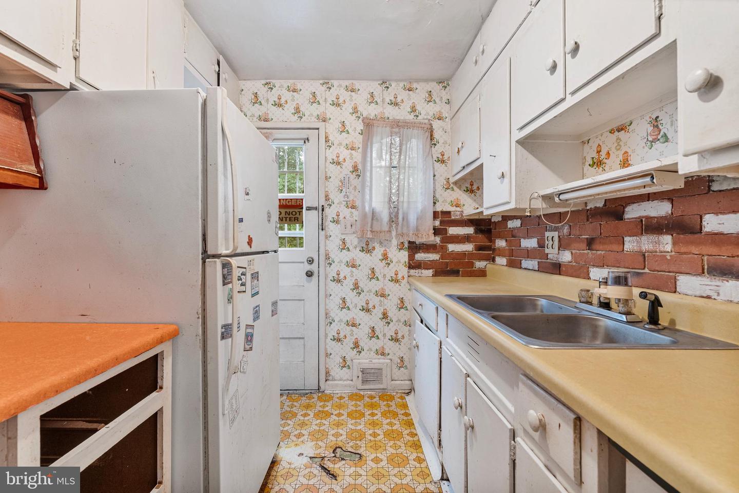 33 UNDERWOOD PL, ALEXANDRIA, Virginia 22304, 2 Bedrooms Bedrooms, ,2 BathroomsBathrooms,Residential,For sale,33 UNDERWOOD PL,VAAX2050258 MLS # VAAX2050258