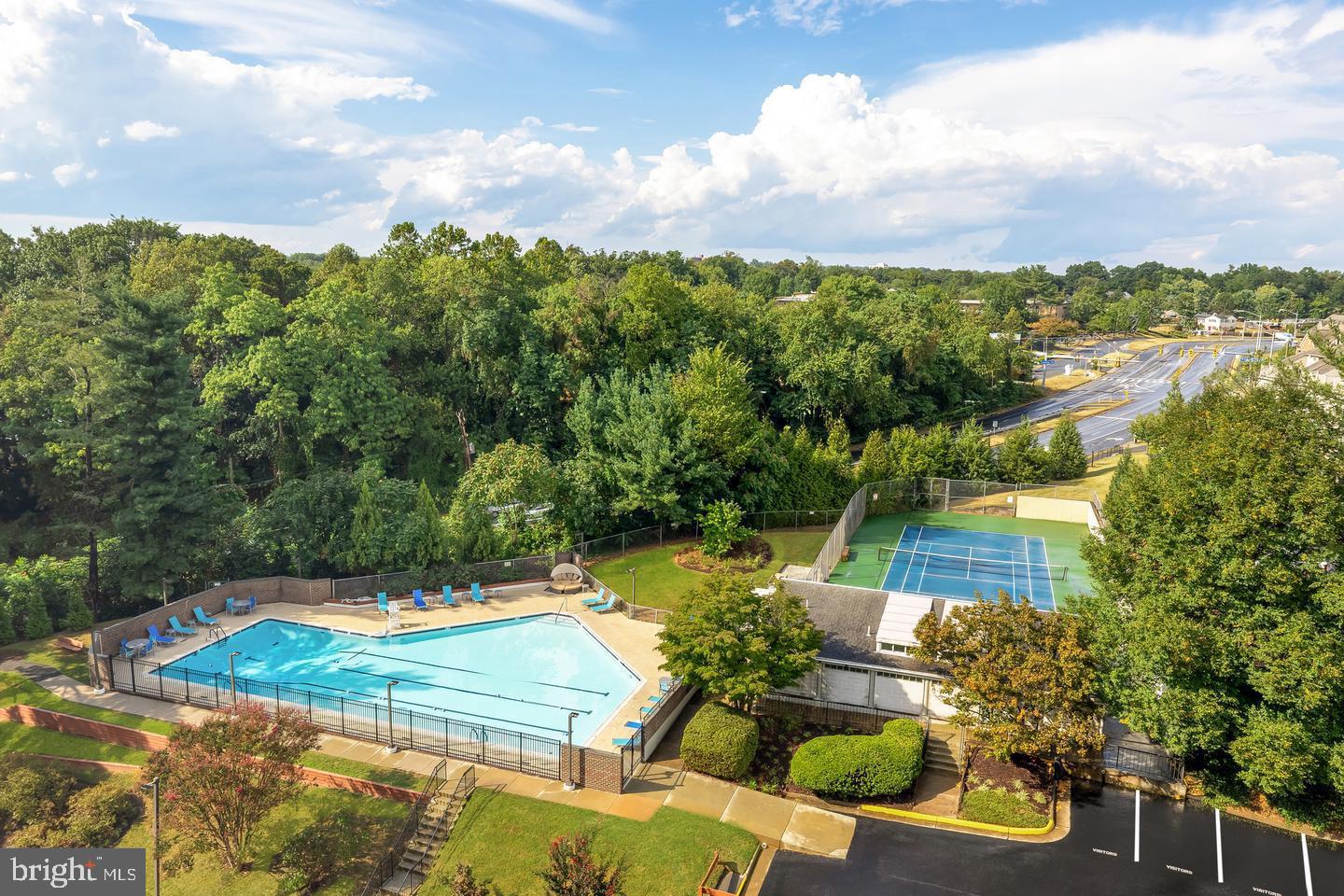 3800 POWELL LN #1207, FALLS CHURCH, Virginia 22041, 2 Bedrooms Bedrooms, 7 Rooms Rooms,2 BathroomsBathrooms,Residential,For sale,3800 POWELL LN #1207,VAFX2269538 MLS # VAFX2269538