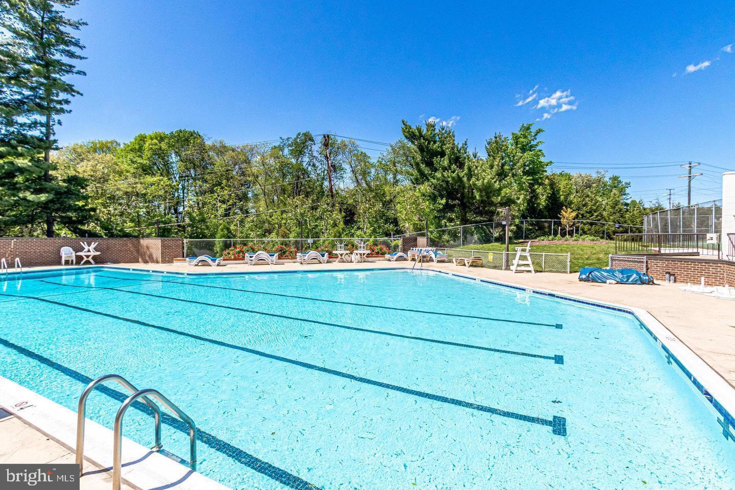 3800 POWELL LN #1207, FALLS CHURCH, Virginia 22041, 2 Bedrooms Bedrooms, 7 Rooms Rooms,2 BathroomsBathrooms,Residential,For sale,3800 POWELL LN #1207,VAFX2269538 MLS # VAFX2269538