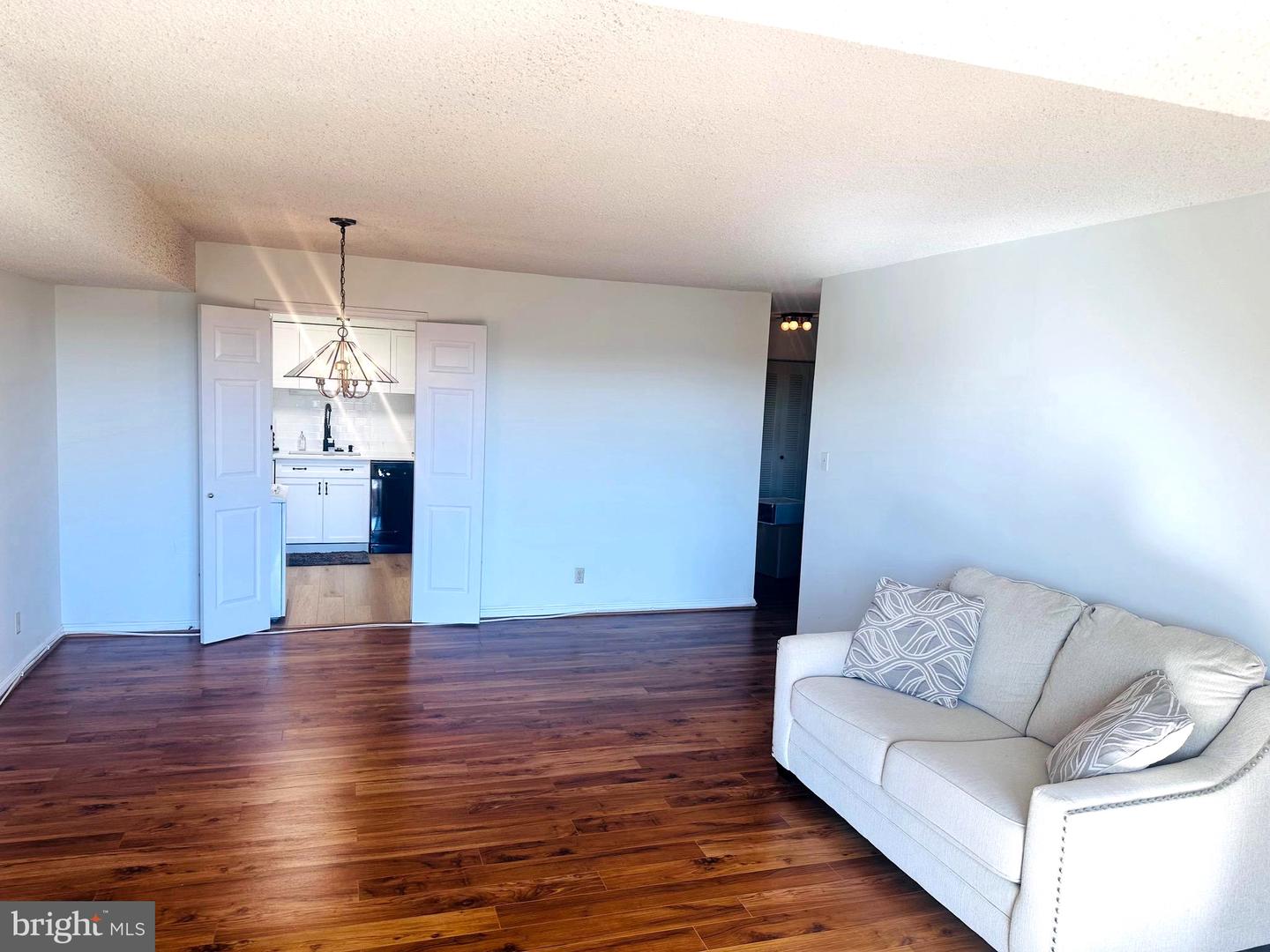 3800 POWELL LN #1207, FALLS CHURCH, Virginia 22041, 2 Bedrooms Bedrooms, 7 Rooms Rooms,2 BathroomsBathrooms,Residential,For sale,3800 POWELL LN #1207,VAFX2269538 MLS # VAFX2269538