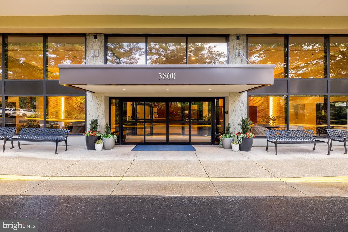 3800 POWELL LN #1207, FALLS CHURCH, Virginia 22041, 2 Bedrooms Bedrooms, 7 Rooms Rooms,2 BathroomsBathrooms,Residential,For sale,3800 POWELL LN #1207,VAFX2269538 MLS # VAFX2269538