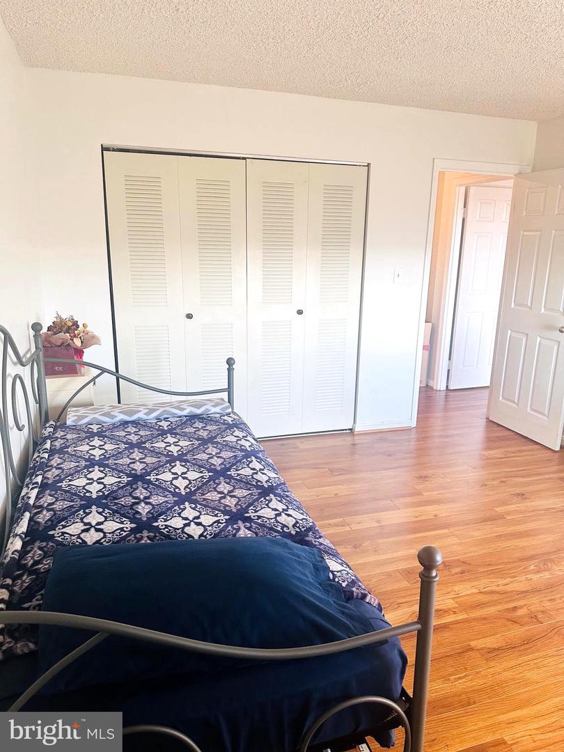 3800 POWELL LN #1207, FALLS CHURCH, Virginia 22041, 2 Bedrooms Bedrooms, 7 Rooms Rooms,2 BathroomsBathrooms,Residential,For sale,3800 POWELL LN #1207,VAFX2269538 MLS # VAFX2269538