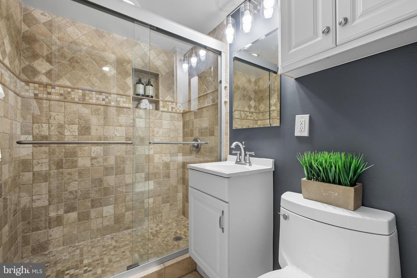 1669 COLUMBIA RD NW #203, WASHINGTON, District Of Columbia 20009, 1 Bedroom Bedrooms, 2 Rooms Rooms,1 BathroomBathrooms,Residential,For sale,1669 COLUMBIA RD NW #203,DCDC2224468 MLS # DCDC2224468
