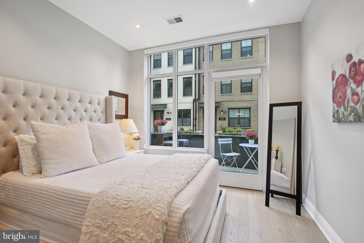 925 N FAIRFAX ST #104, ALEXANDRIA, Virginia 22314, 1 Bedroom Bedrooms, ,1 BathroomBathrooms,Residential,For sale,925 N FAIRFAX ST #104,VAAX2050262 MLS # VAAX2050262