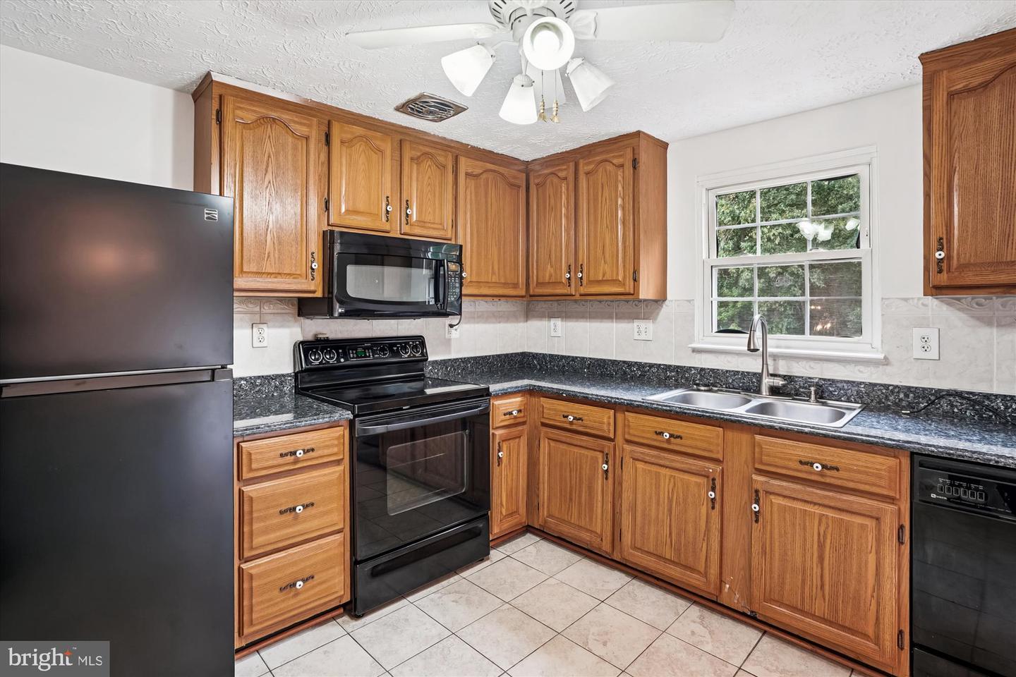 15105 OLDDALE RD, CENTREVILLE, Virginia 20120, 4 Bedrooms Bedrooms, ,2 BathroomsBathrooms,Residential,For sale,15105 OLDDALE RD,VAFX2269582 MLS # VAFX2269582