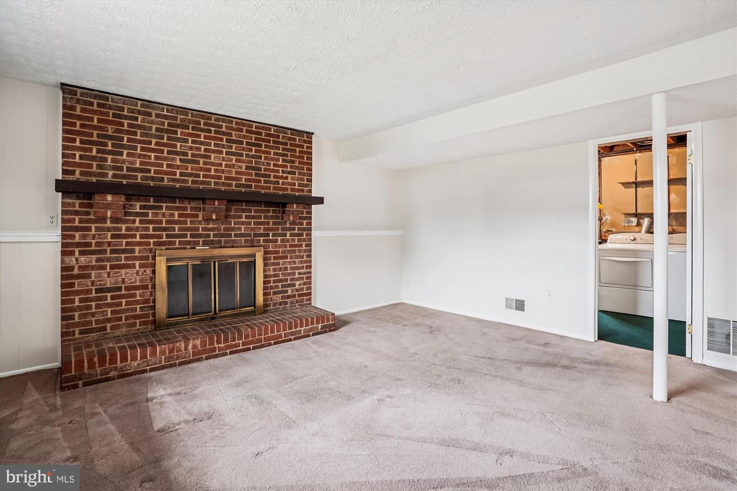 15105 OLDDALE RD, CENTREVILLE, Virginia 20120, 4 Bedrooms Bedrooms, ,2 BathroomsBathrooms,Residential,For sale,15105 OLDDALE RD,VAFX2269582 MLS # VAFX2269582