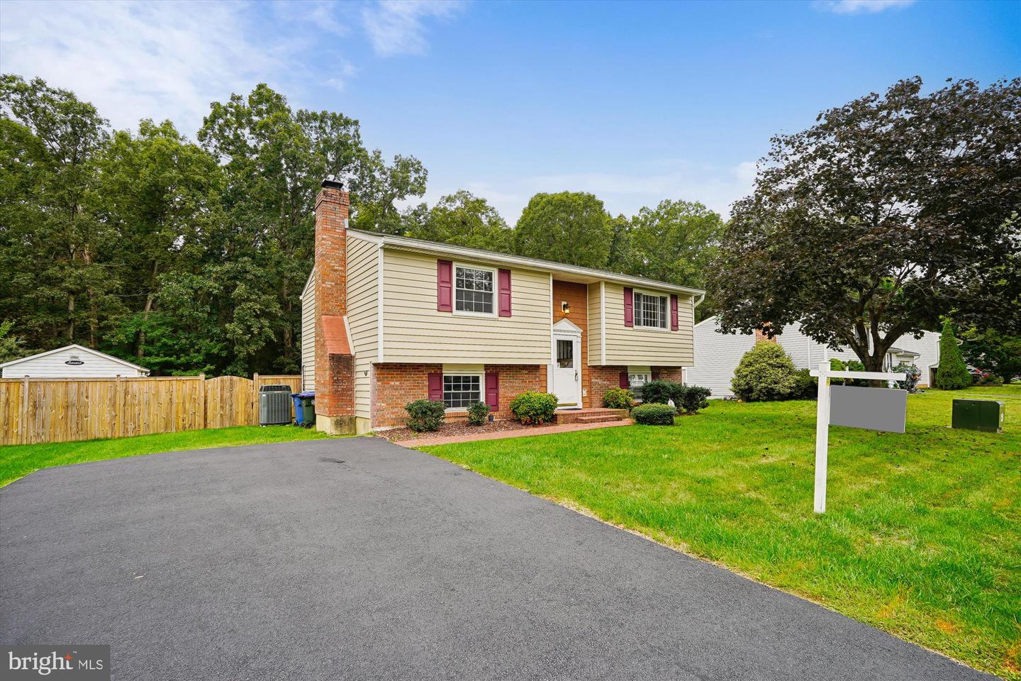 15105 OLDDALE RD, CENTREVILLE, Virginia 20120, 4 Bedrooms Bedrooms, ,2 BathroomsBathrooms,Residential,For sale,15105 OLDDALE RD,VAFX2269582 MLS # VAFX2269582