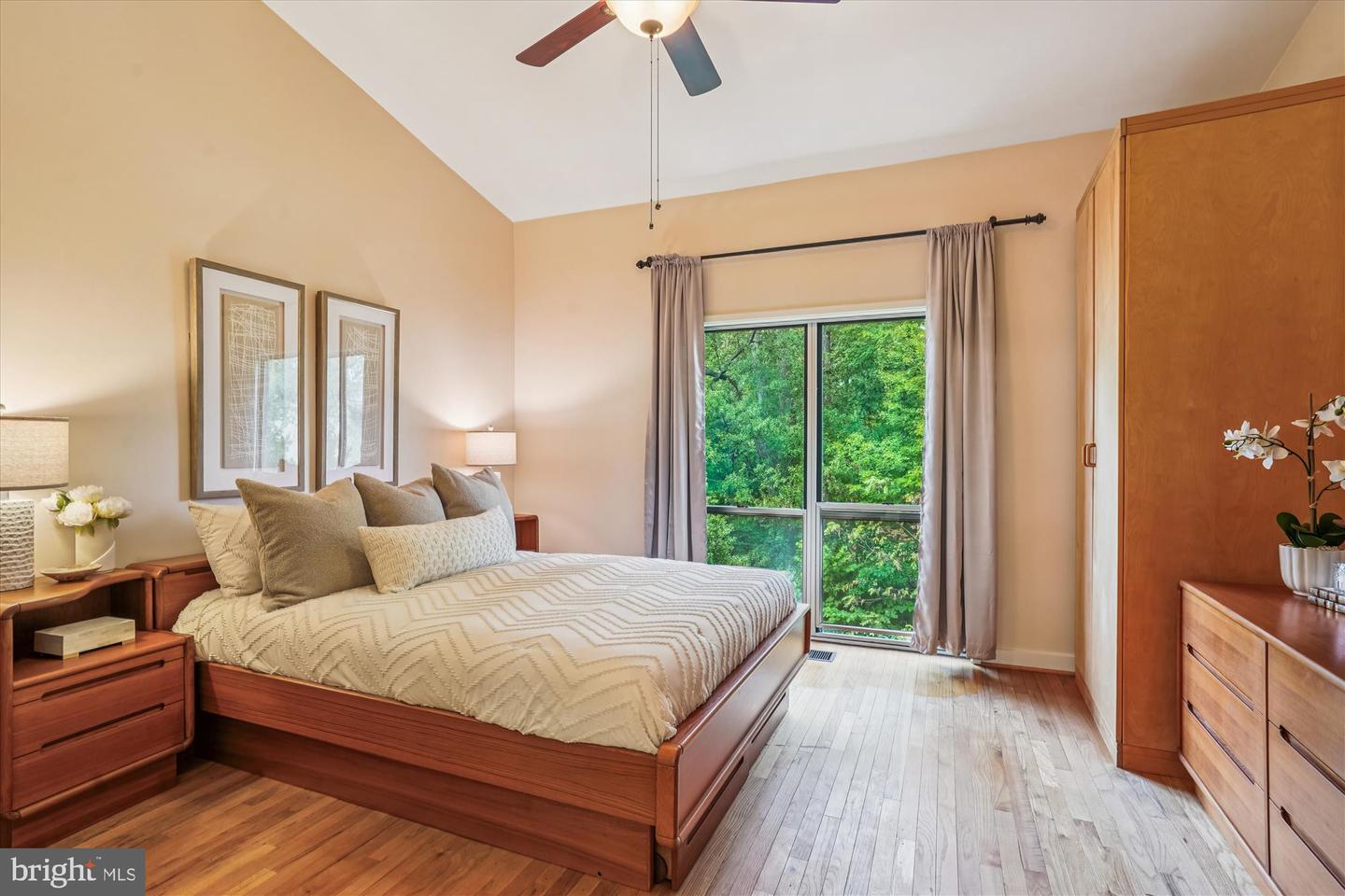 11450 ORCHARD LN, RESTON, Virginia 20190, 3 Bedrooms Bedrooms, 5 Rooms Rooms,2 BathroomsBathrooms,Residential,For sale,11450 ORCHARD LN,VAFX2269584 MLS # VAFX2269584