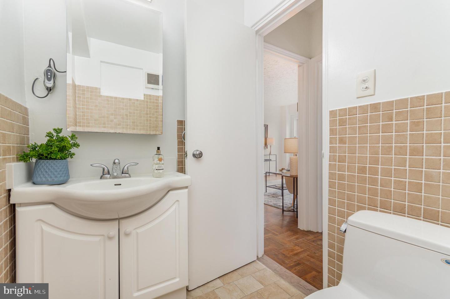 3901 CATHEDRAL AVE NW #419, WASHINGTON, District Of Columbia 20016, 1 Bedroom Bedrooms, ,1 BathroomBathrooms,Residential,For sale,3901 CATHEDRAL AVE NW #419,DCDC2224504 MLS # DCDC2224504